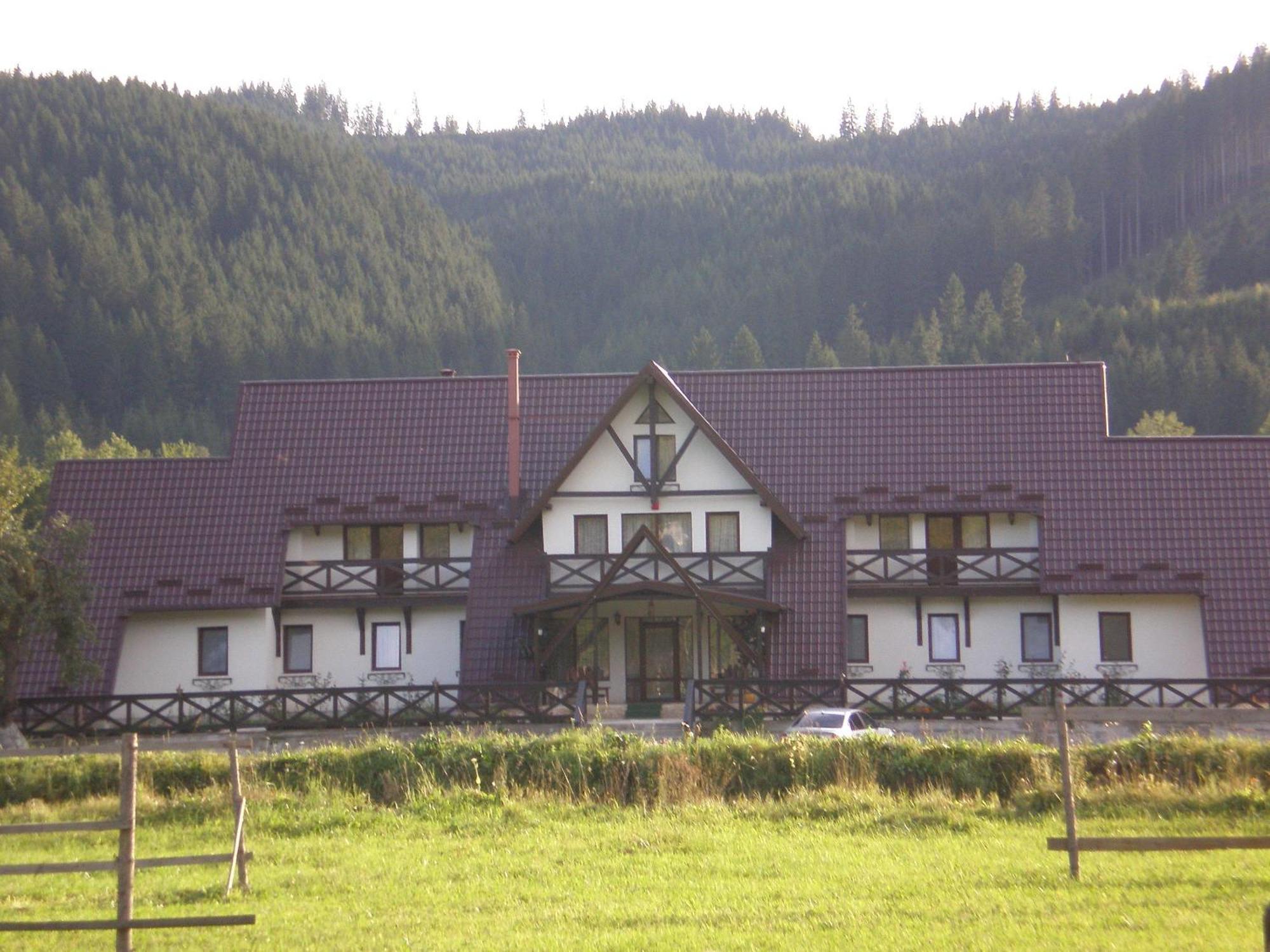 La Bucovineanca Hotel Strâmtura Exterior foto