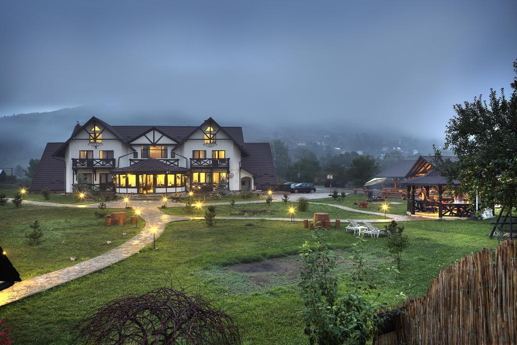 La Bucovineanca Hotel Strâmtura Exterior foto