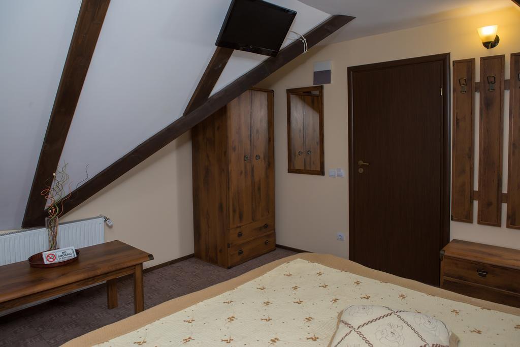 La Bucovineanca Hotel Strâmtura Cameră foto