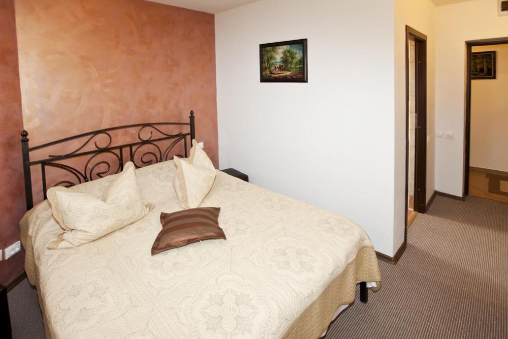 La Bucovineanca Hotel Strâmtura Cameră foto